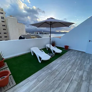 Apartment & Rooftop Lounge